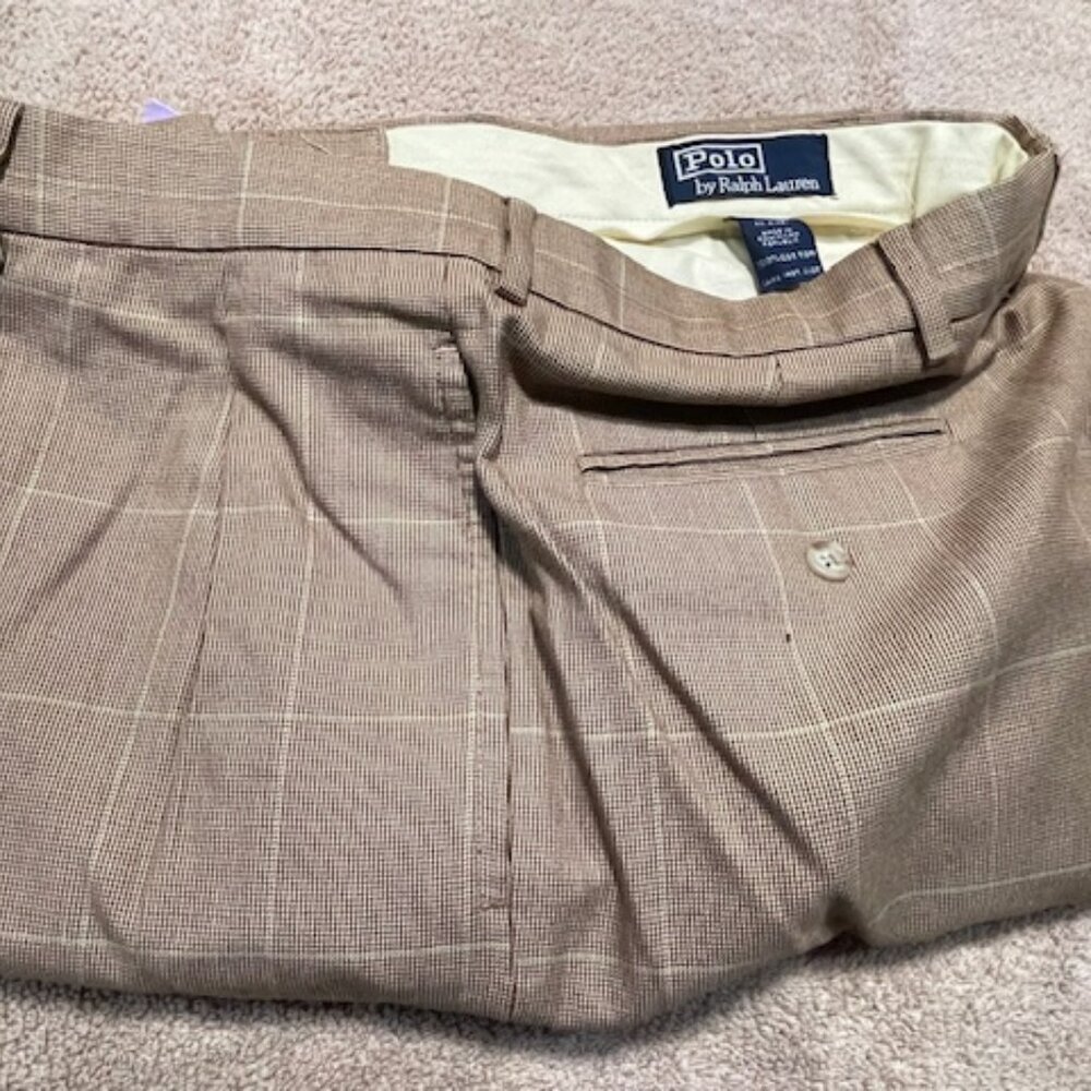 Ralph Lauren 100% Cotton, Tan Checkered pants, size 36x32. Great condition.